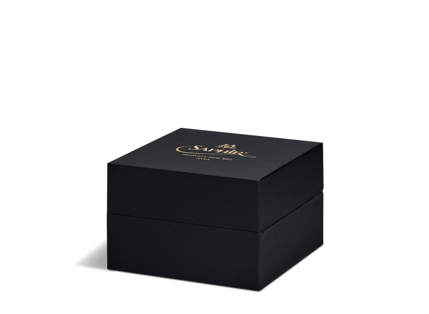 Saphir Médaille d'Or Ecrin shoe presented in a box, is perfect for a gift. It contains one (1) each of the following: 1 x Black Creme Polish 1925 Pommadier 1 x Polishing cloth 1 x Spreading brush 1 x Mini polish brush