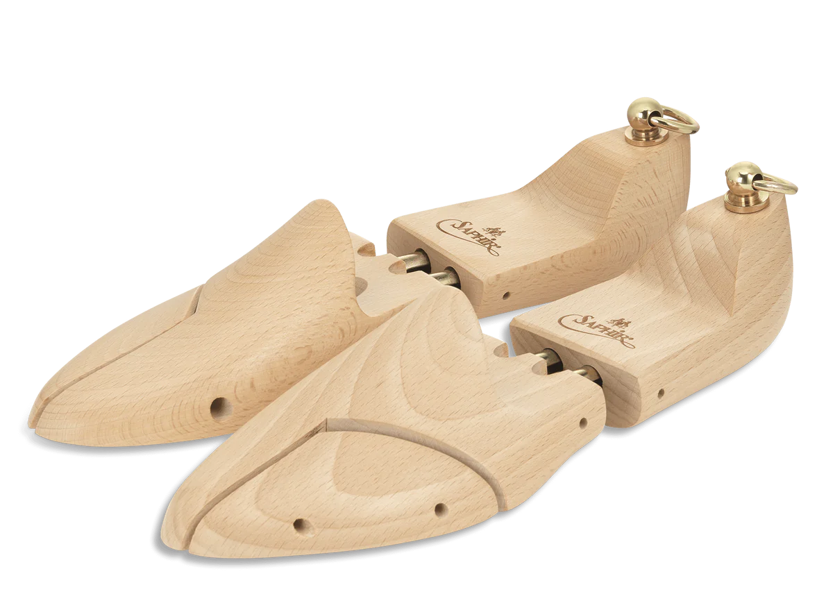 Saphir Medaille d'Or Beech Wood Luxury Shoe Trees for Derbies. Brillare is a Saphir reseller in Calgary, Alberta, Canada offering the best for shoe shines and polish.