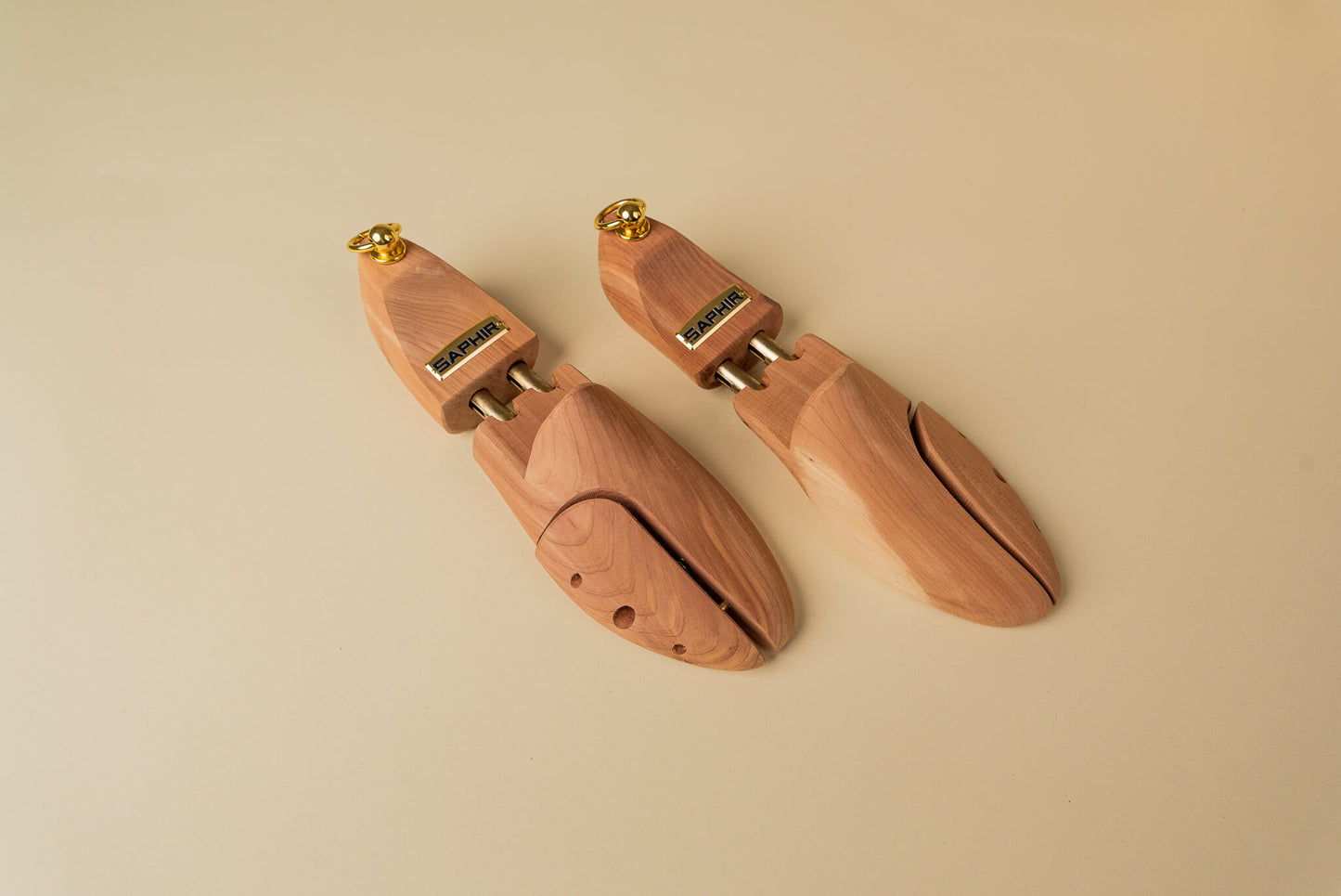 Saphir Beauté du cuir Cedar Shoe Trees - Brillare 1