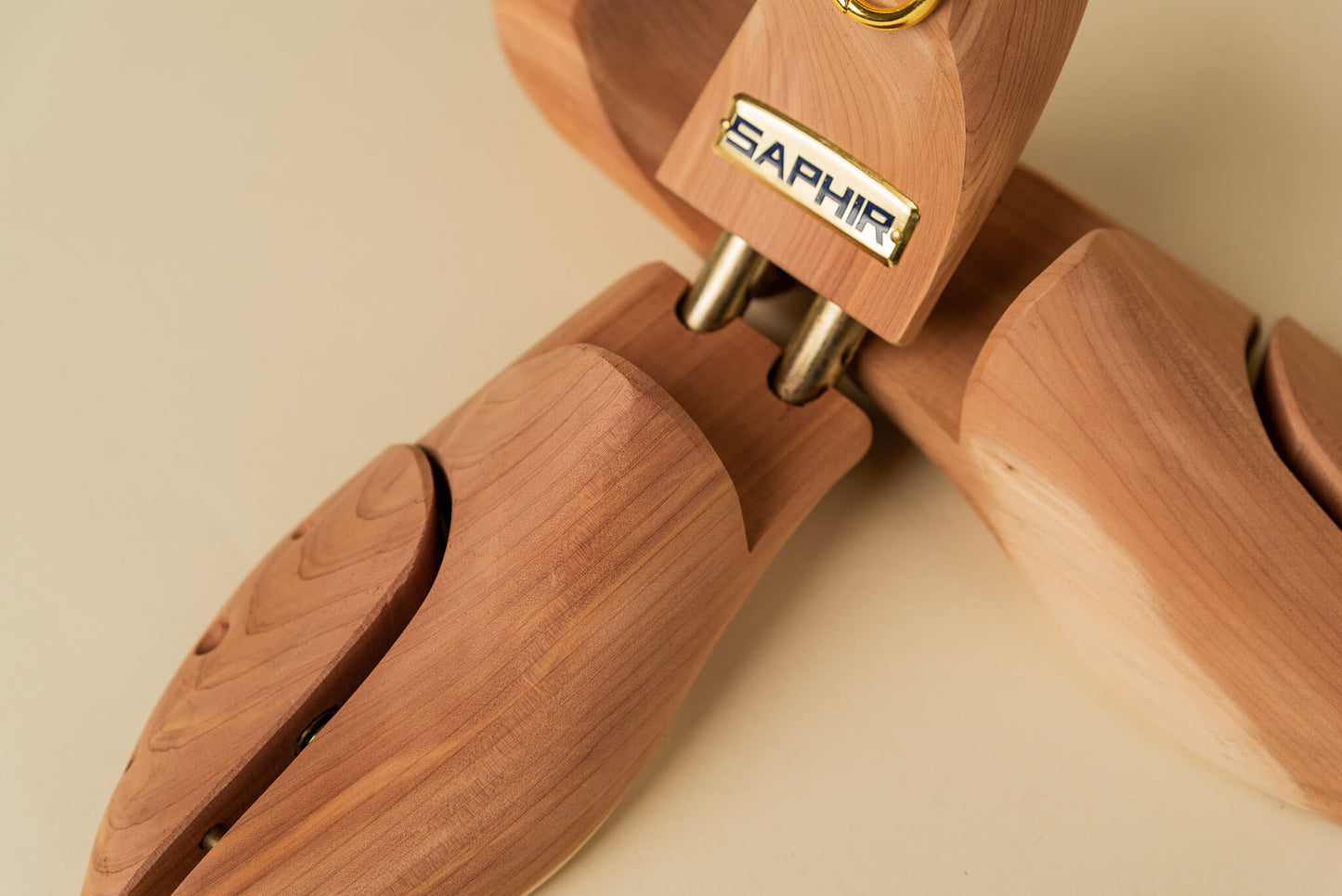 Saphir Beauté du cuir Cedar Shoe Trees - Brillare 3