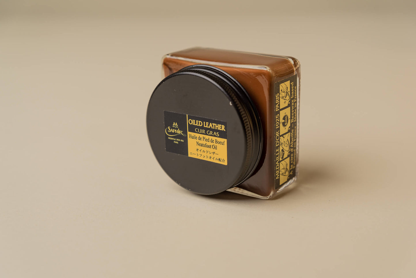 Saphir Medaille d'Or Oiled leather cream Medium brown 37 - Brillare