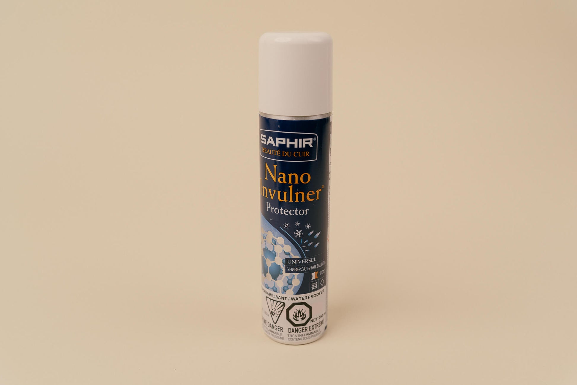 Saphir Beauté Du Cuir Nano Invulner water proofing spray for suede boots and suede shoes