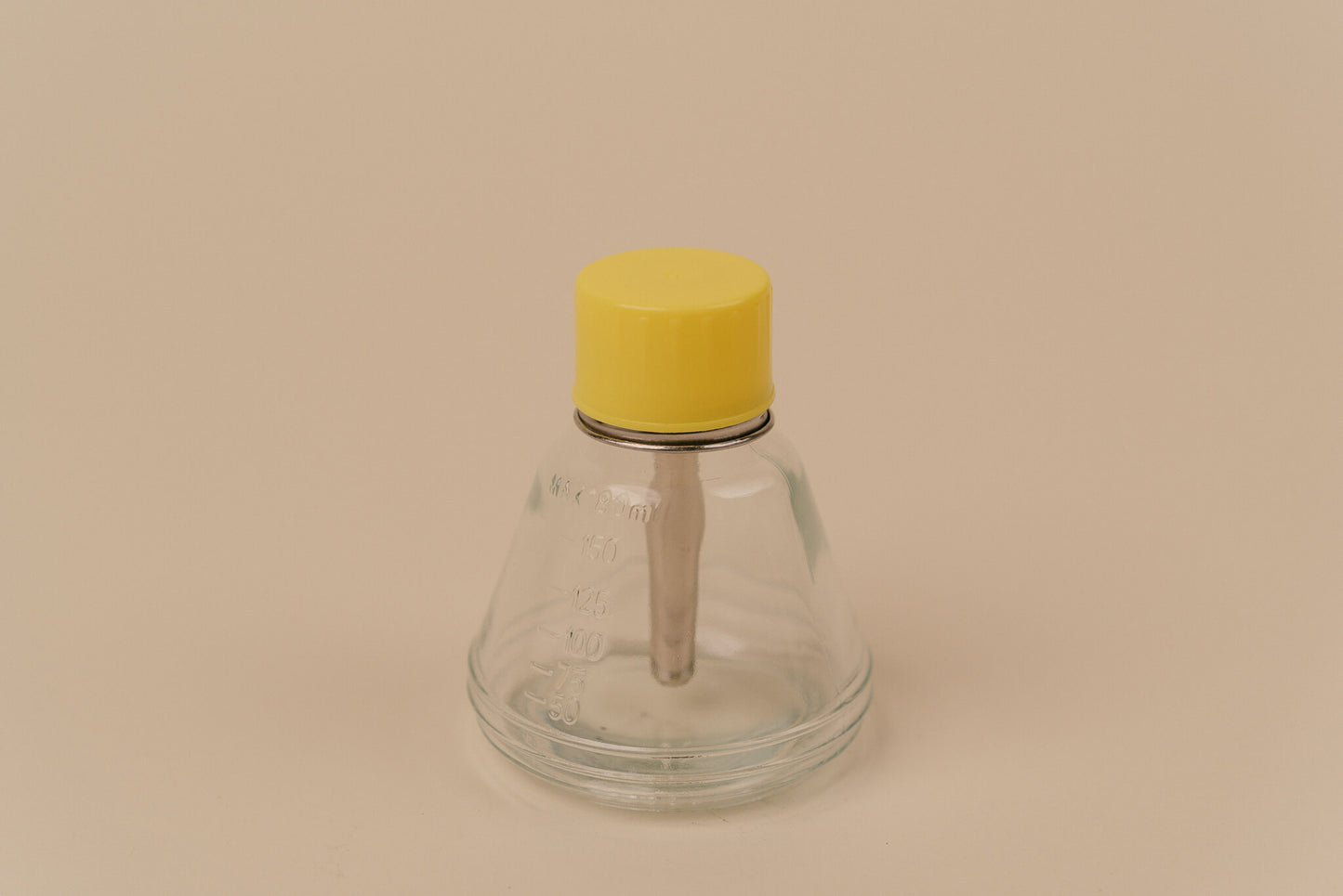 Brillaré water drop glass dispenser for polishing shoes and boots