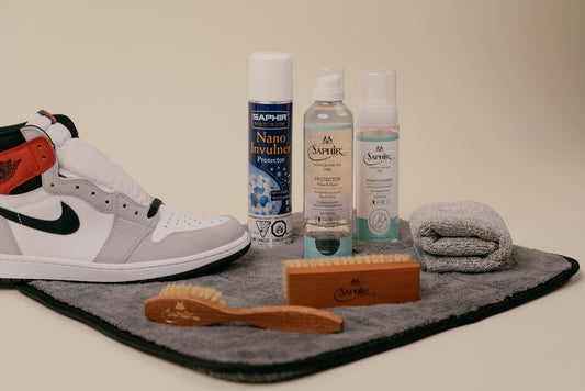 Brillaré Premium sneaker car kit. Feating Saphir Medaille d'or Horse hair spatula brush, horsehair shine brush, foam cleaner, & protectant spray. Saphir BDC Nano Invulner spray, jumbo brillare cleaning mat and brillare deluxe microfibre cloth with Nike Air Jordan Air Force 1