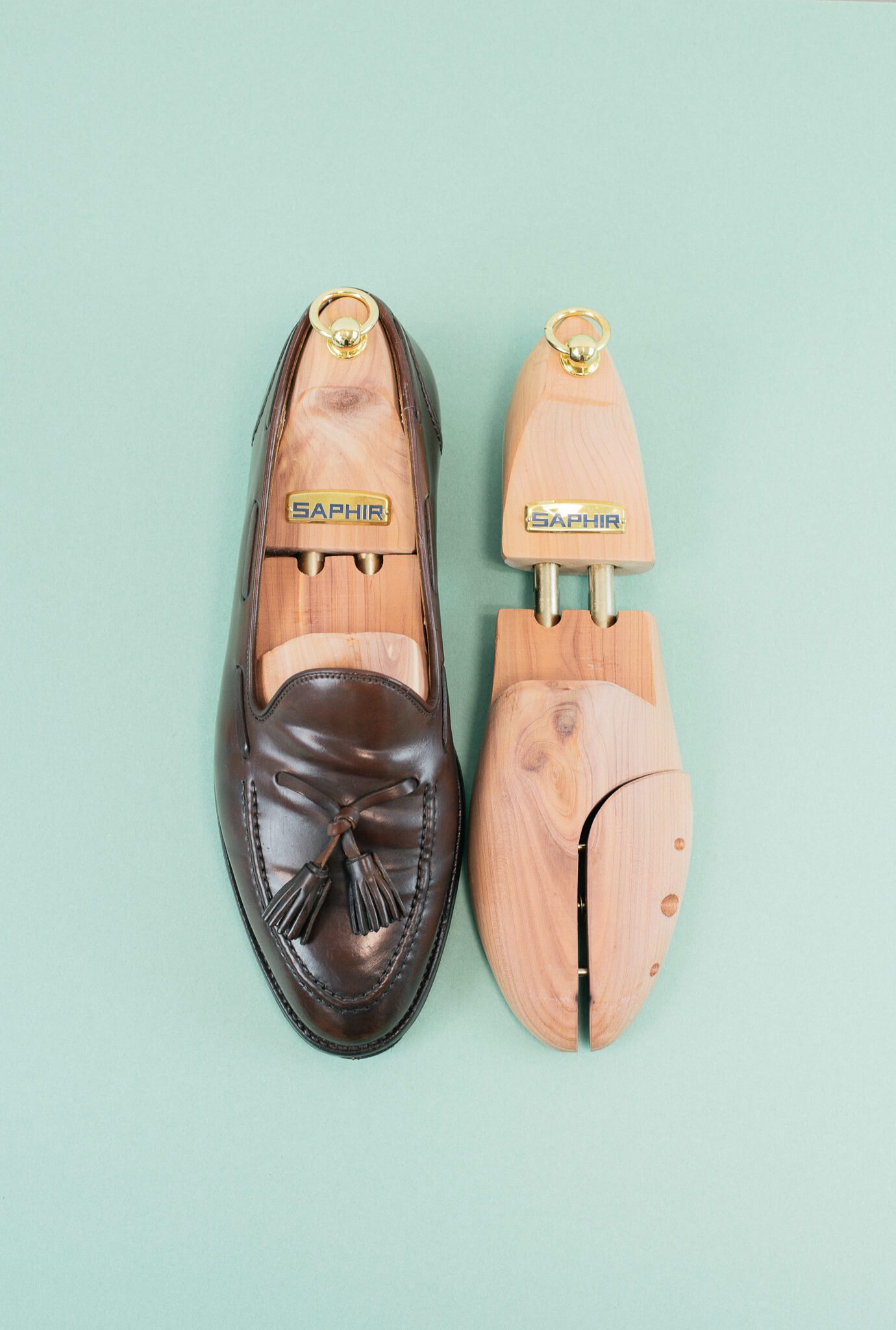 Cedar Shoe Trees - BrillareSaphir Beauté du cuir Cedar Shoe Trees - Brillare comparison