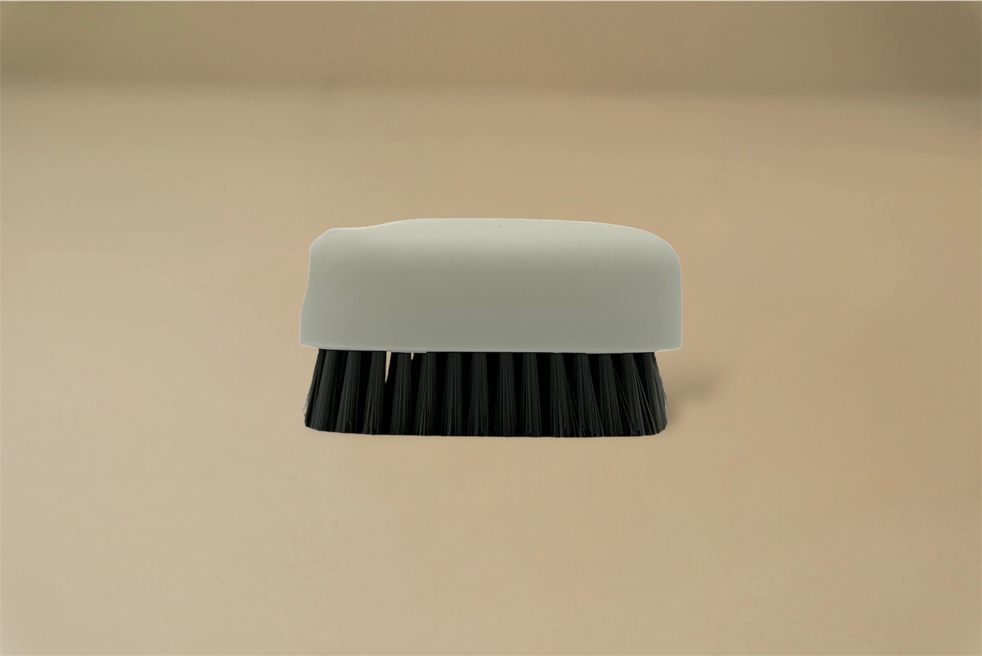 Plastic 4" Sneaker Brush W/ Plastic Bristles - Brillaré Leather Care - 1