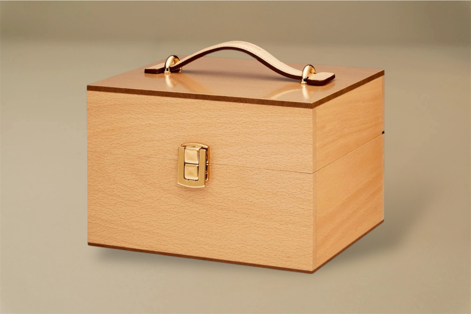 For the leather connoisseur. Presented in a stunning Beechwood box. A wonderful gift or addition to the shoe arsenal. Solid beech frame made in France, with a natural finish and vegetal leather trims.    The Groom Deluxe Box contains the following:  2 x 100ml shoe polish tin (1 x black, 1 x dark brown) 1 x renovator cream 2 x Spatula brushes 2 x Shoe polisher brushes 2 x Small spreaders 1 x Polish cloth  &nbsp;Size: 37X20X15cm