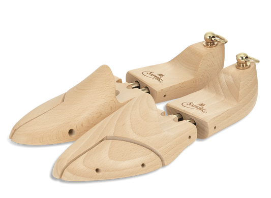 Saphir Medaille d'Or Beech Wood Luxury Shoe Trees for Derbies. Brillare is a Saphir reseller in Calgary, Alberta, Canada offering the best for shoe shines and polish.