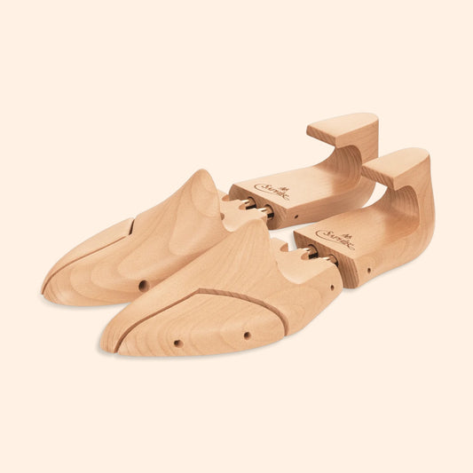 Saphir Medaille d'Or Beech Wood Luxury Shoe Trees for Oxfords and Loafers. Brillare is a Saphir reseller in Calgary, Alberta, Canada offering the best for shoe shines and polish.