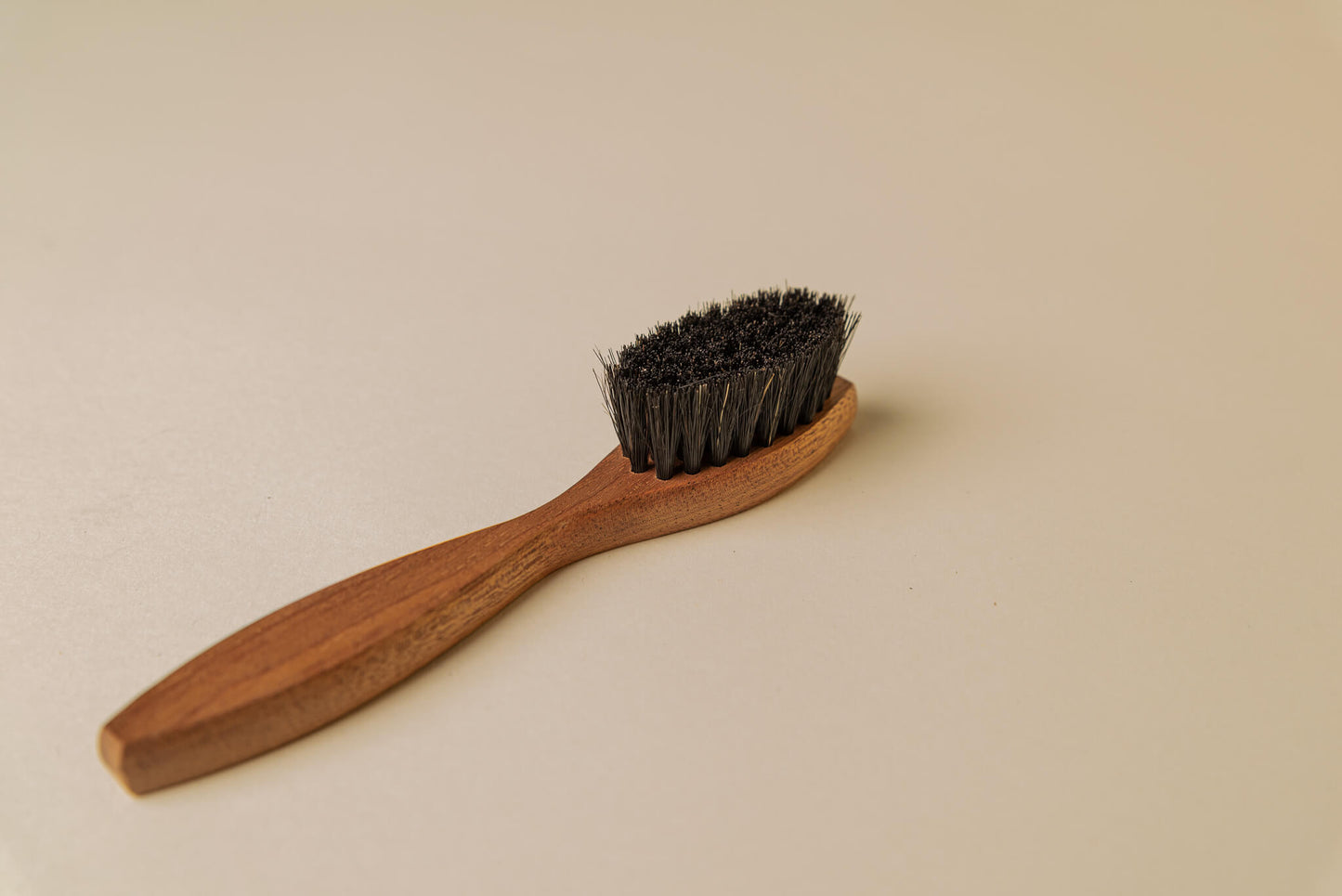 Saphir Medaille d'Or Wood Spatula Horse Hair Shoe Brush - Brillare black 2