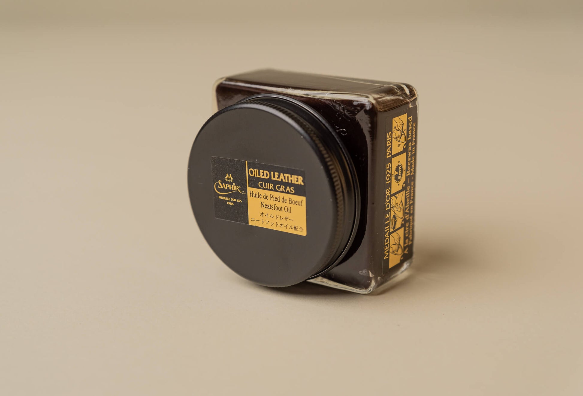 Saphir Medaille d'Or Oiled leather cream Dark brown 05 - Brillare 