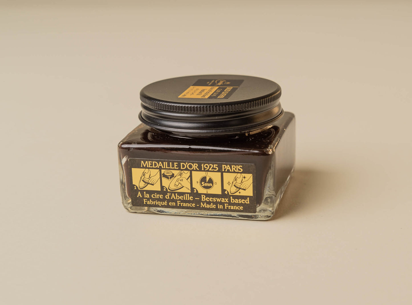 Saphir Medaille d'Or Oiled leather cream Dark brown 05 - Brillare 