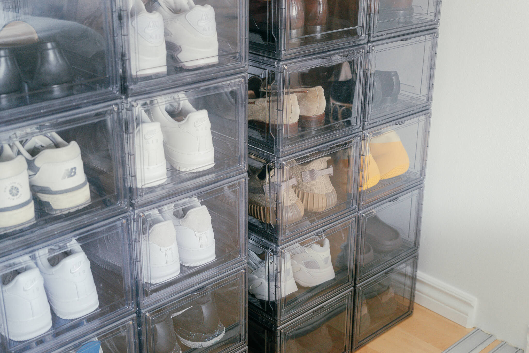 Shoe sales storage tote