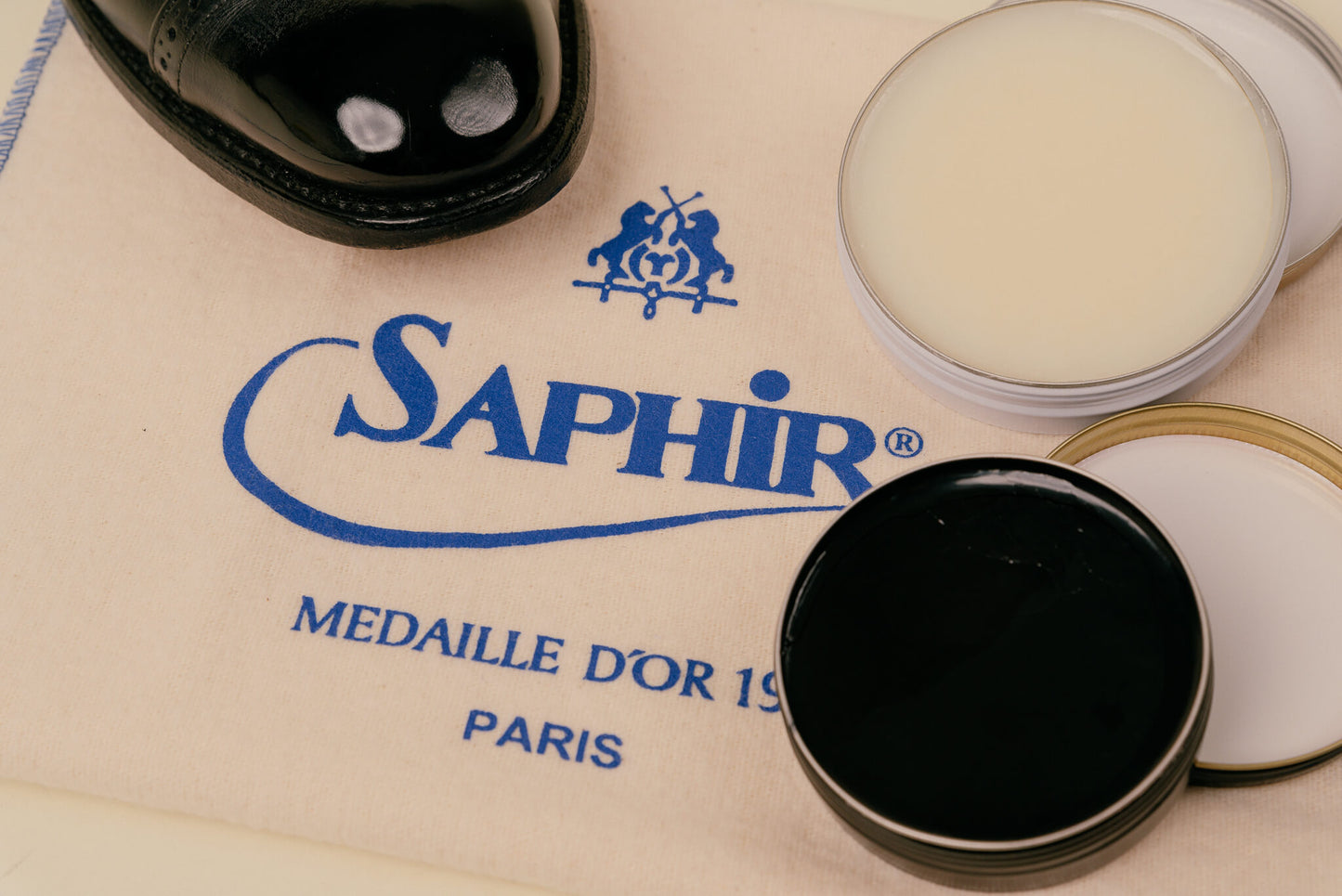 Brillare Calgary Mirror shine kit - Saphir polish cloth, mirror gloss paste wax, pate de luxe paste wax 50ml