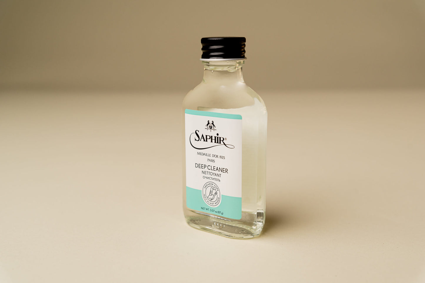 Saphir Medaille d'Or Deep Cleaner sneaker cleaning solution 